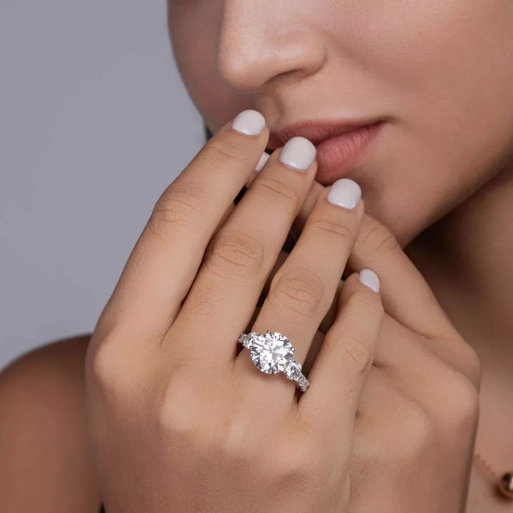 [Includes GRA certificate] Luxury Moissanite Diamond Ring with 5-Gold Inlaid Light image 4
